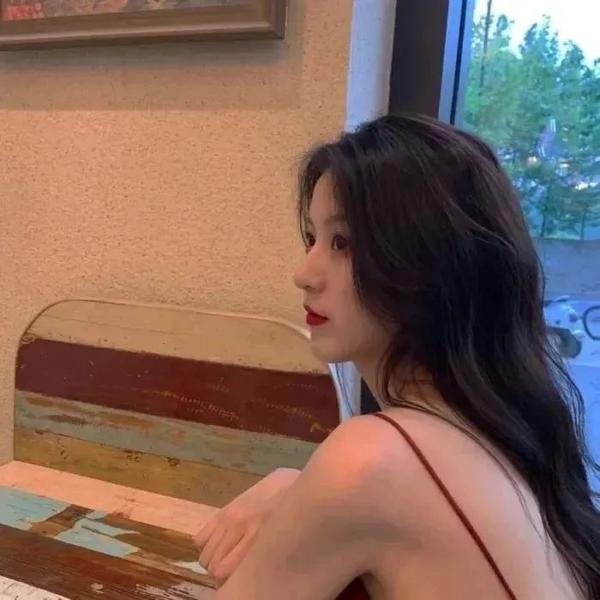 出租屋的女人